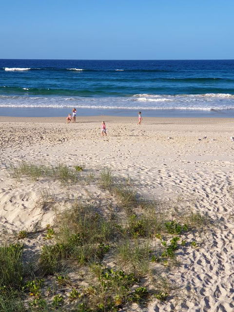 Palmy Sea Breeze - New South Wales Tourism  0