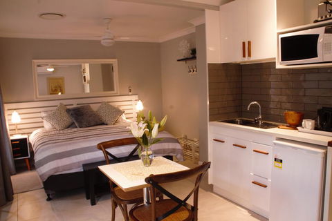 Paperbark Bed & Breakfast - New South Wales Tourism  0