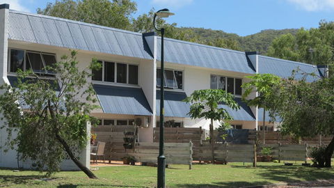 Paradise Apartments Unit 4 - New South Wales Tourism  0