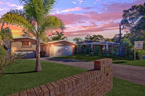 Paradise Beach Apartments - New South Wales Tourism  0