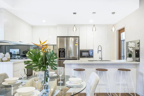 Park Avenue Townhouse Retreat Brisbane Sleeps 10 - New South Wales Tourism  1