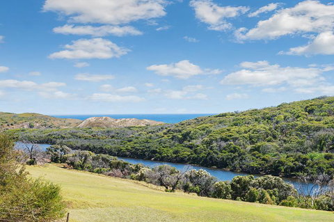 Pearl River Houses - New South Wales Tourism  1