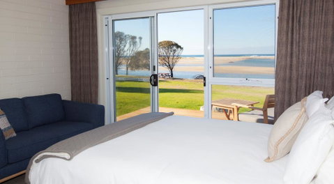 Pelican Sands Scamander - New South Wales Tourism  1