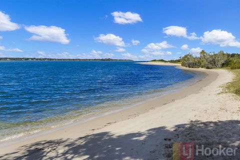 Peninsula Court 6 - New South Wales Tourism  2