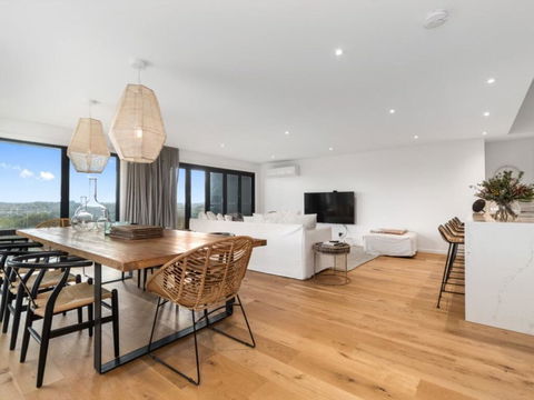 Peninsula Hot Springs Designer Home! - New South Wales Tourism  3