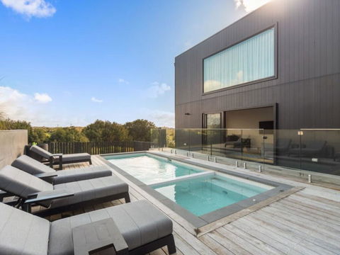 Peninsula Hot Springs Designer Home! - New South Wales Tourism  0