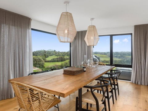 Peninsula Hot Springs Designer Home! - New South Wales Tourism  2