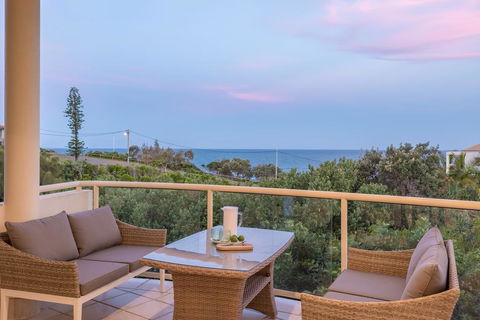 Penthouse Luxe, Sunrise Beach - New South Wales Tourism  0