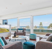 Perpendicular Penthouse - modern beachside apartment