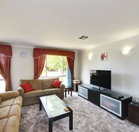 Pet Friendly - Family Holiday Home - Pets Welcome - New South Wales Tourism 