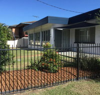 Pet Friendly home walking distance to Surf Beach - North St Woorim - New South Wales Tourism 
