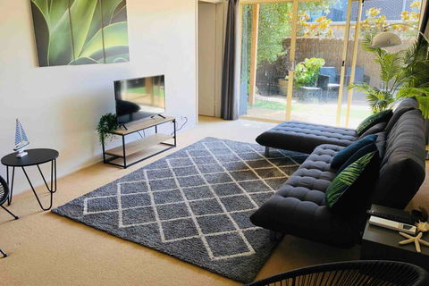 Pet Friendly Paradise Near Beach - New South Wales Tourism  1