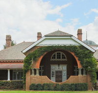 Petersons Armidale Winery and Guesthouse - New South Wales Tourism 