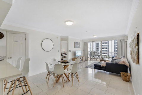 Phoenician Resort Broadbeach - GCLR - New South Wales Tourism  2