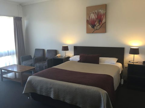 Ploughmans Motor Inn - New South Wales Tourism  1