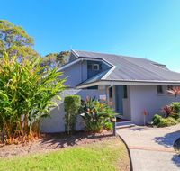 Plover Deluxe Resort Villa - New South Wales Tourism 