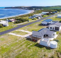 Plovers Rest at Cape Douglas - New South Wales Tourism 