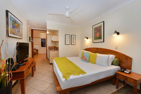 Poolside Studio - New South Wales Tourism  3