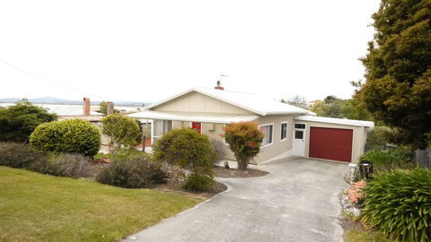 Position On Alexander - New South Wales Tourism  0