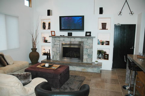 Powder 2 - New South Wales Tourism  0