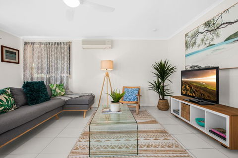 Prime Location Just 500m From Beach - New South Wales Tourism  2