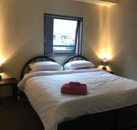 Private Room King Bed Heart Of Melbourne - New South Wales Tourism 