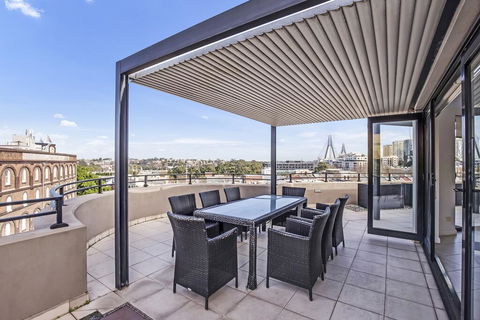 PYRMONT/DARLING HARBOUR MODERN 3 BED PENTHOUSE APARTMENT - New South Wales Tourism  0