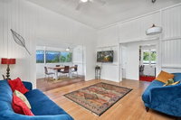 Quaint Cottage In The Edge