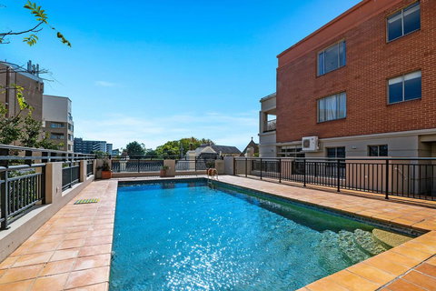 Quality Apartments Camperdown - New South Wales Tourism  2