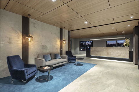 Quality Hotel Lakeside - New South Wales Tourism  1