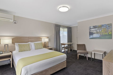 Quality Inn Carriage House - New South Wales Tourism  0