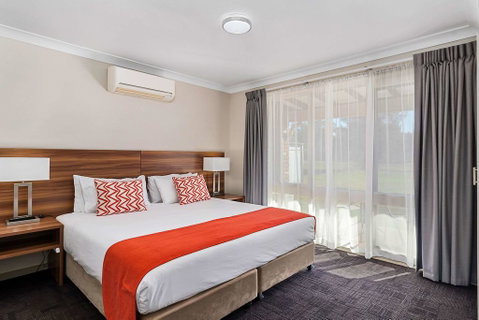 Quality Inn Carriage House - New South Wales Tourism  2