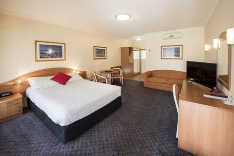 Quality Inn Penrith Sydney - New South Wales Tourism  2
