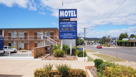 Queanbeyan Motel - New South Wales Tourism  0