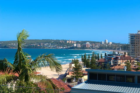 Queenscliff Beach Apartment - New South Wales Tourism  0
