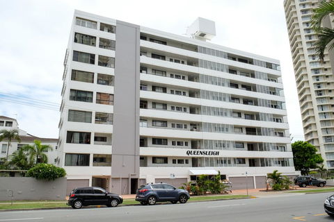 Queensleigh Holiday Apartments - New South Wales Tourism  0