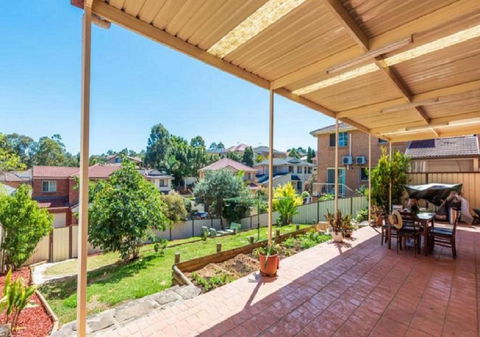Quiet And Spacious Living Close To All Attractions - New South Wales Tourism  0
