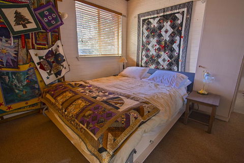 Quilters Studio - New South Wales Tourism  2