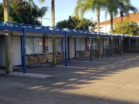 Raceways Motel - New South Wales Tourism  1