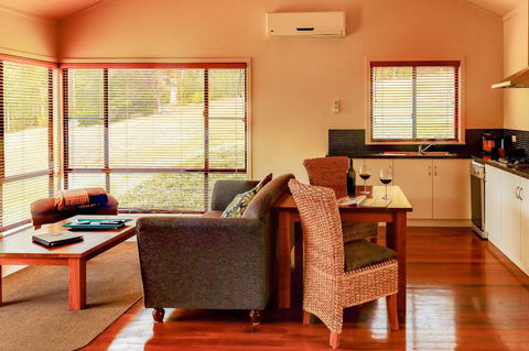 Rainbow Trail Chalets - New South Wales Tourism  1