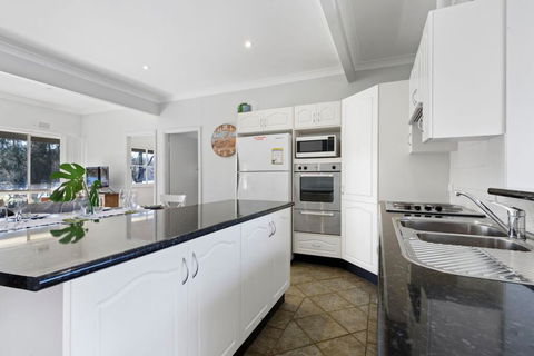 Rakali Cottage Lake Conjola - New South Wales Tourism  2