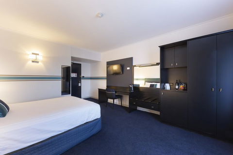 Ramada Diplomat Canberra - New South Wales Tourism  2