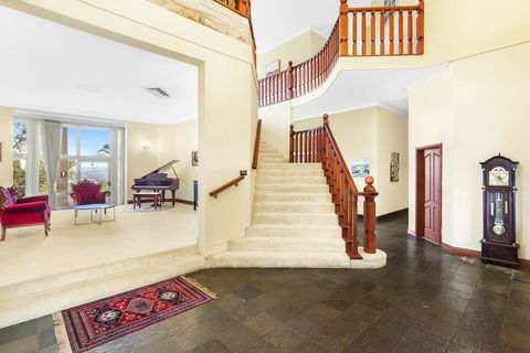 Razorback Holiday House With Incredible Views - New South Wales Tourism  1