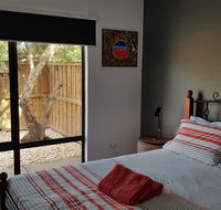 Red Ochre - Large 1BR with Private Courtyard