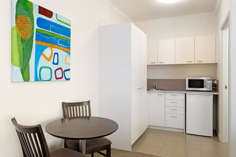 Redcliffe Motor Inn - New South Wales Tourism  3