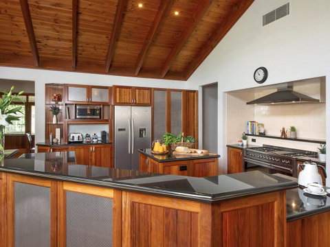 Reign Manor - Large Group Accommodation - New South Wales Tourism  3