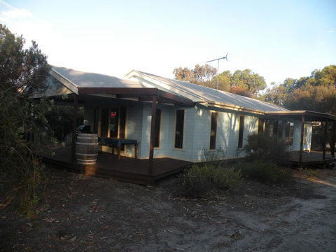 Resthaven Retreat Kangaroo Island - New South Wales Tourism  0