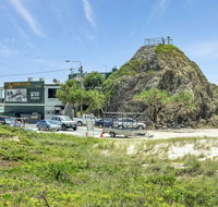 Rigi on Currumbin Beach - New South Wales Tourism 