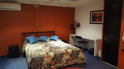 Rita's Family Friendly Studio - New South Wales Tourism  0