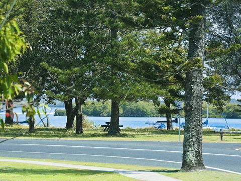 River Breeze 60 Wooli Street Yamba. Linen - Unlimited Wi-Fi Just Listed. - New South Wales Tourism  0